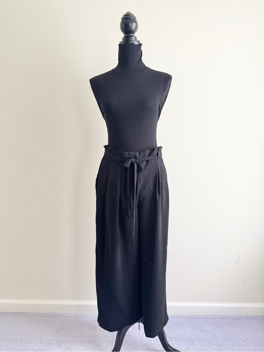 Vintage Adrienne Vittadini Paper Bag Wide Leg Pants Black Size Medium NWT career